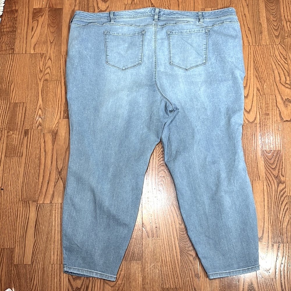 Torrid high waisted Luxe Skinny jeans - Picture 7 of 16